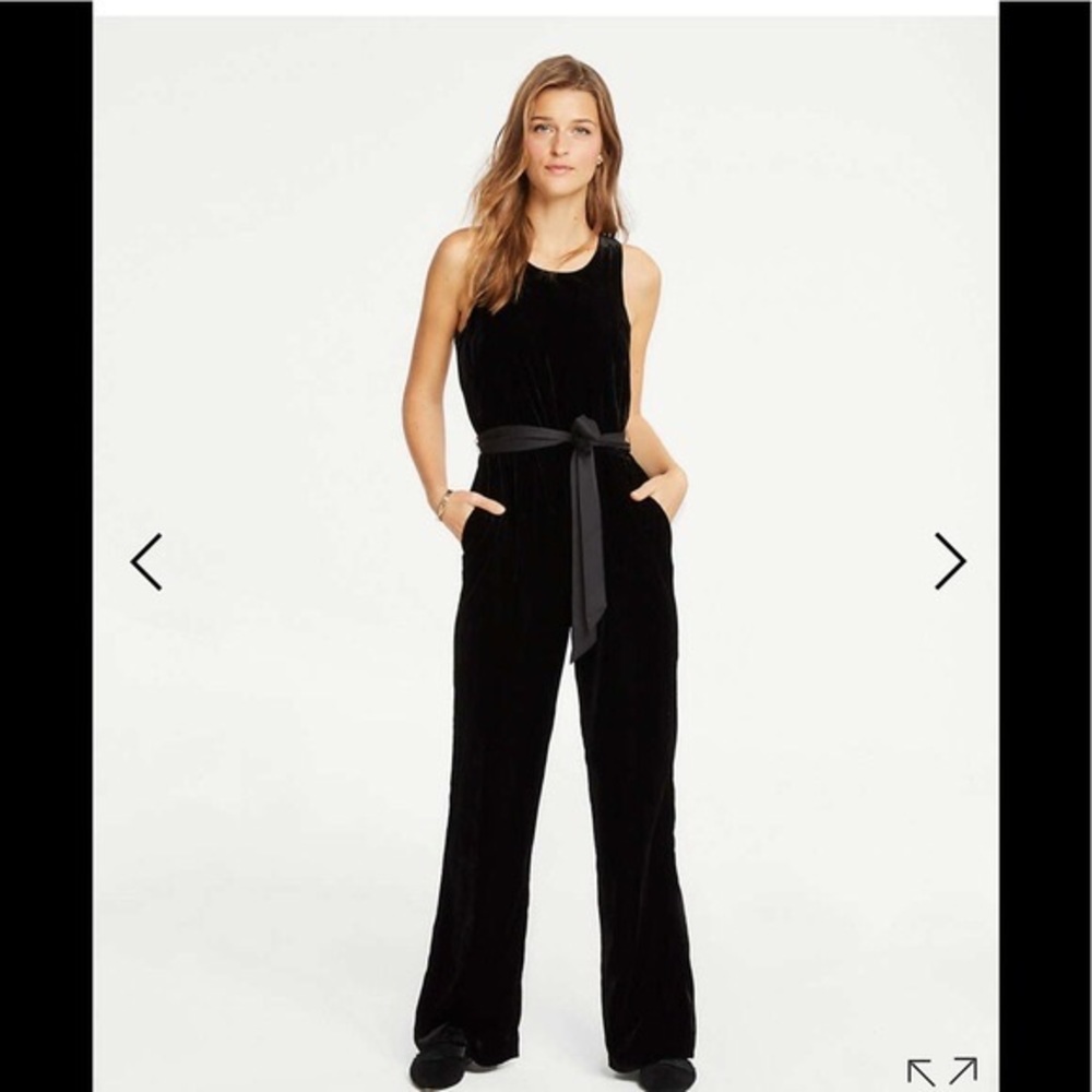 Ann Taylor velvet jumpsuit, size 4